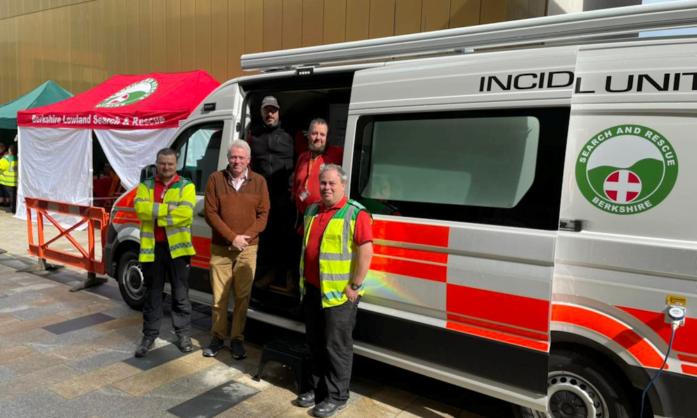 James Sunderland MP with Berkshire Lowland Search & Rescue at The Lexicon Bracknell Half Marathon 2022