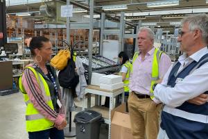 James Sunderland tours Daler-Rowney