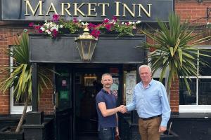 James Sunderland with general manager Sebastijan Polanec at the Market Inn