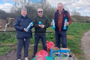 James Sunderland joins Warfield litter pick